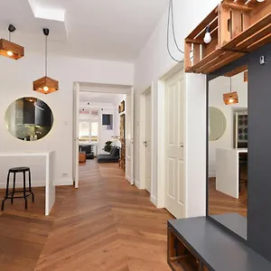  Appartamento Daylight Apartment, The Location